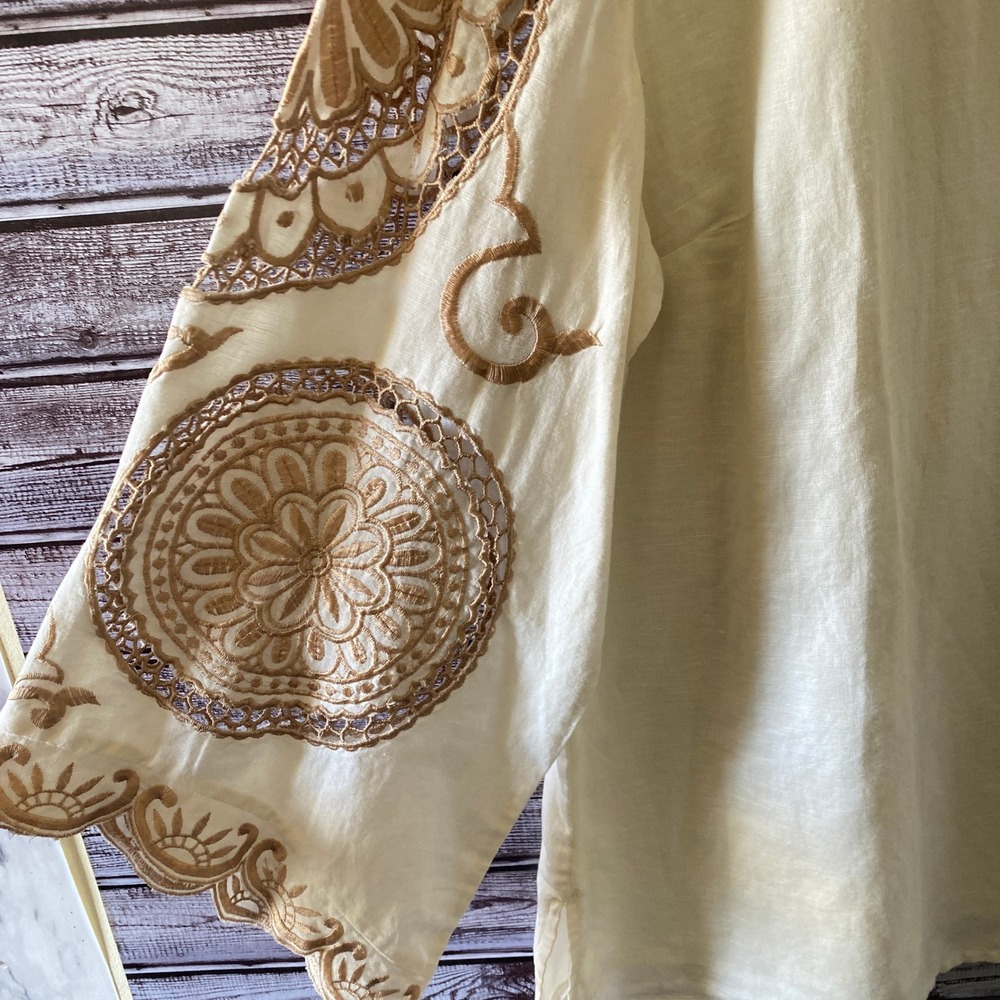 Chico's Women's Long-Sleeved Tunic Size LP Off-White Gold Embroidered V-Neck NWT - Picture 4 of 8